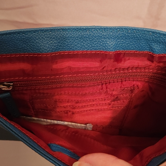 Sukriti Hummingbird Floral Leather Crossbody/Clutch - Picture 5 of 10